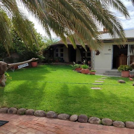 Bird'S Nest Guest House Keetmanshoop Bagian luar foto