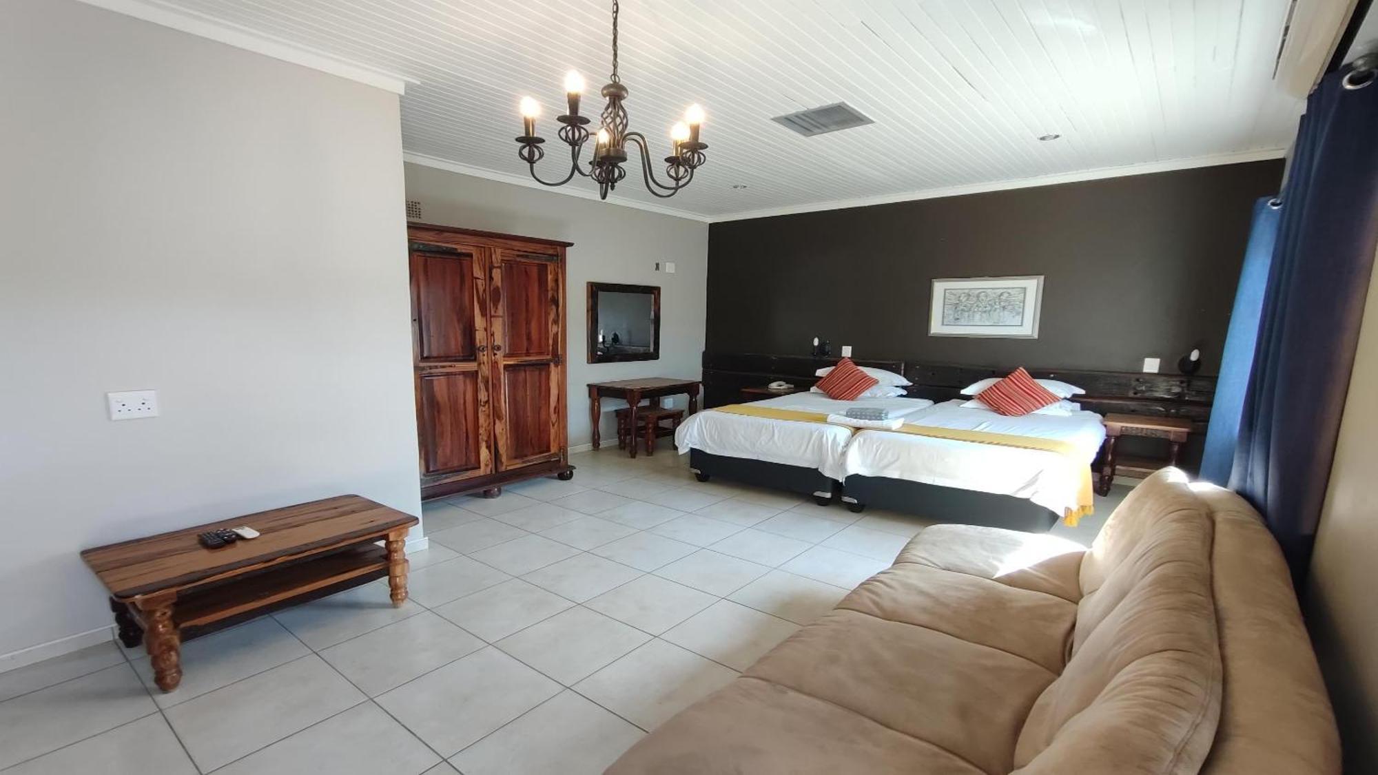 Bird'S Nest Guest House Keetmanshoop Ruang foto