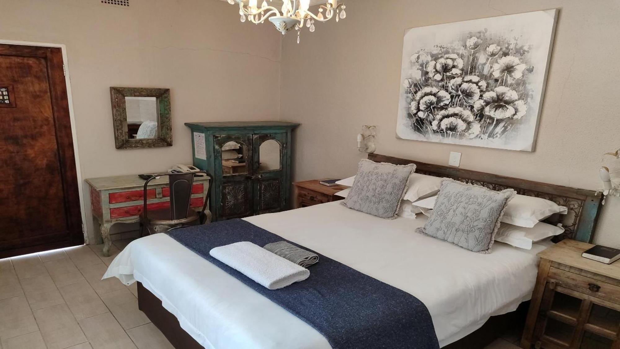 Bird'S Nest Guest House Keetmanshoop Ruang foto