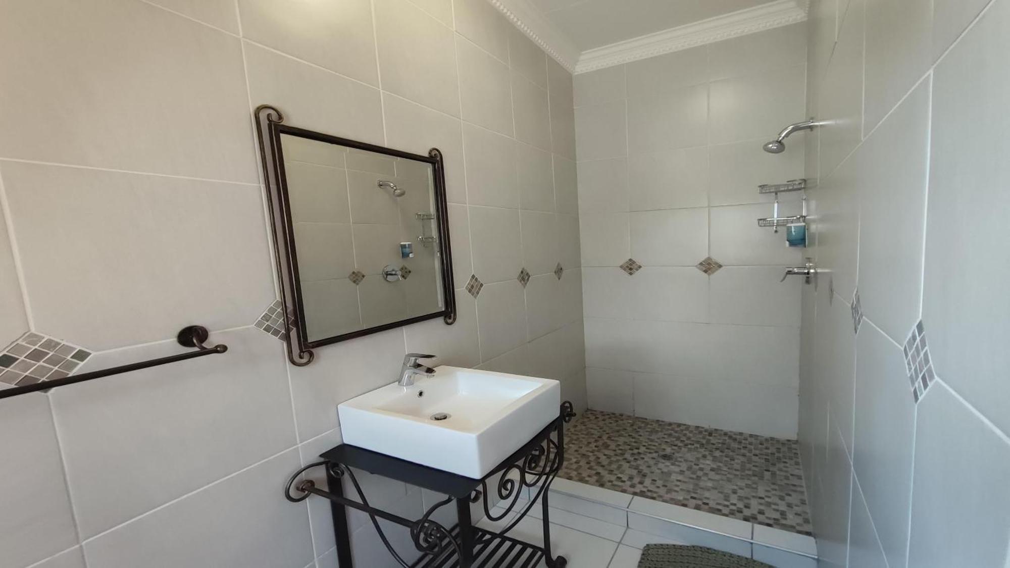 Bird'S Nest Guest House Keetmanshoop Ruang foto