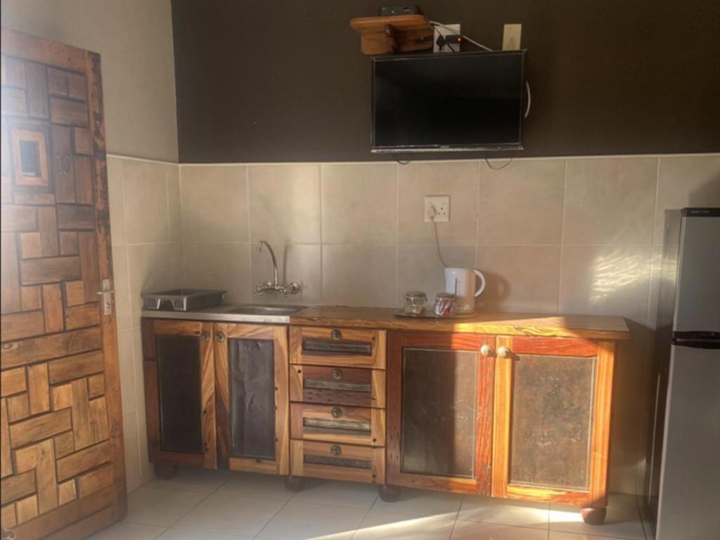Bird'S Nest Guest House Keetmanshoop Ruang foto