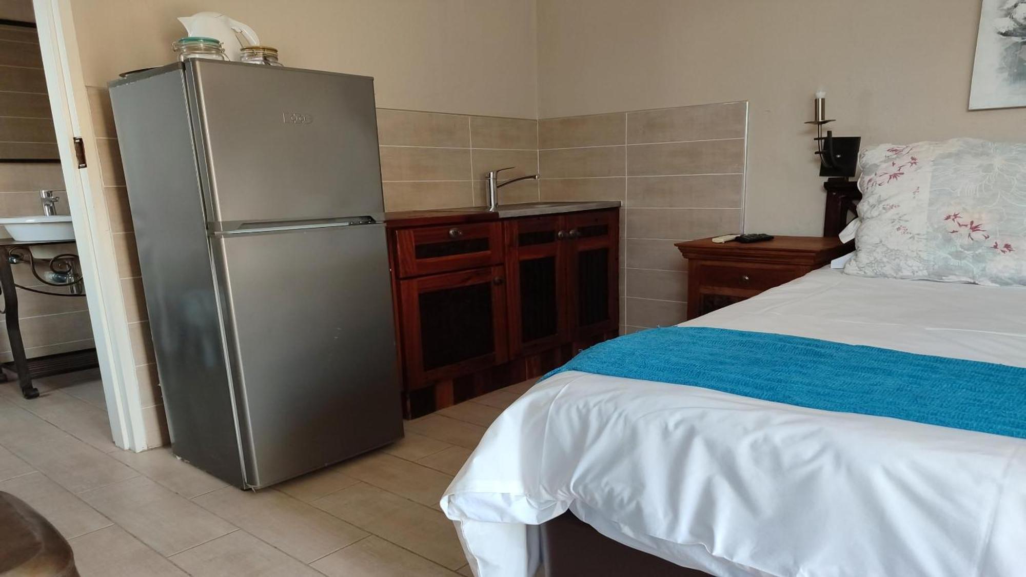 Bird'S Nest Guest House Keetmanshoop Ruang foto